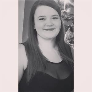 Meet your Posher, Chloé